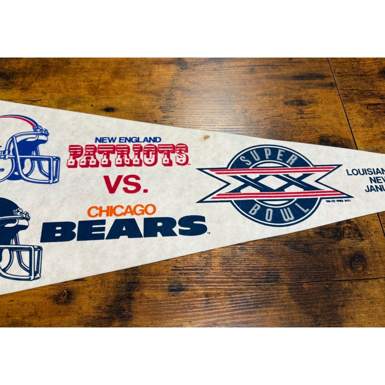 Vintage 1986 Super Bowl New England Patriots vs Chicago Bear pennant