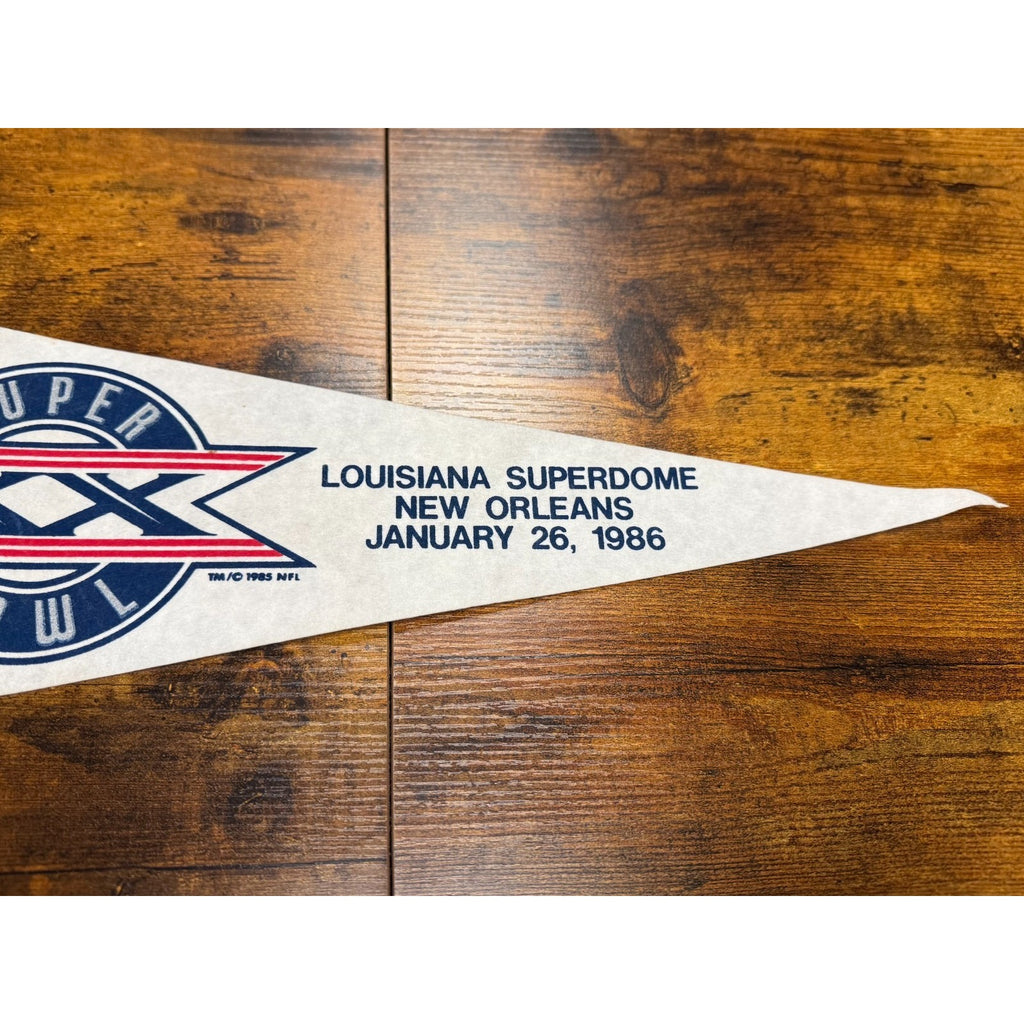 Vintage 1986 Super Bowl New England Patriots vs Chicago Bear pennant
