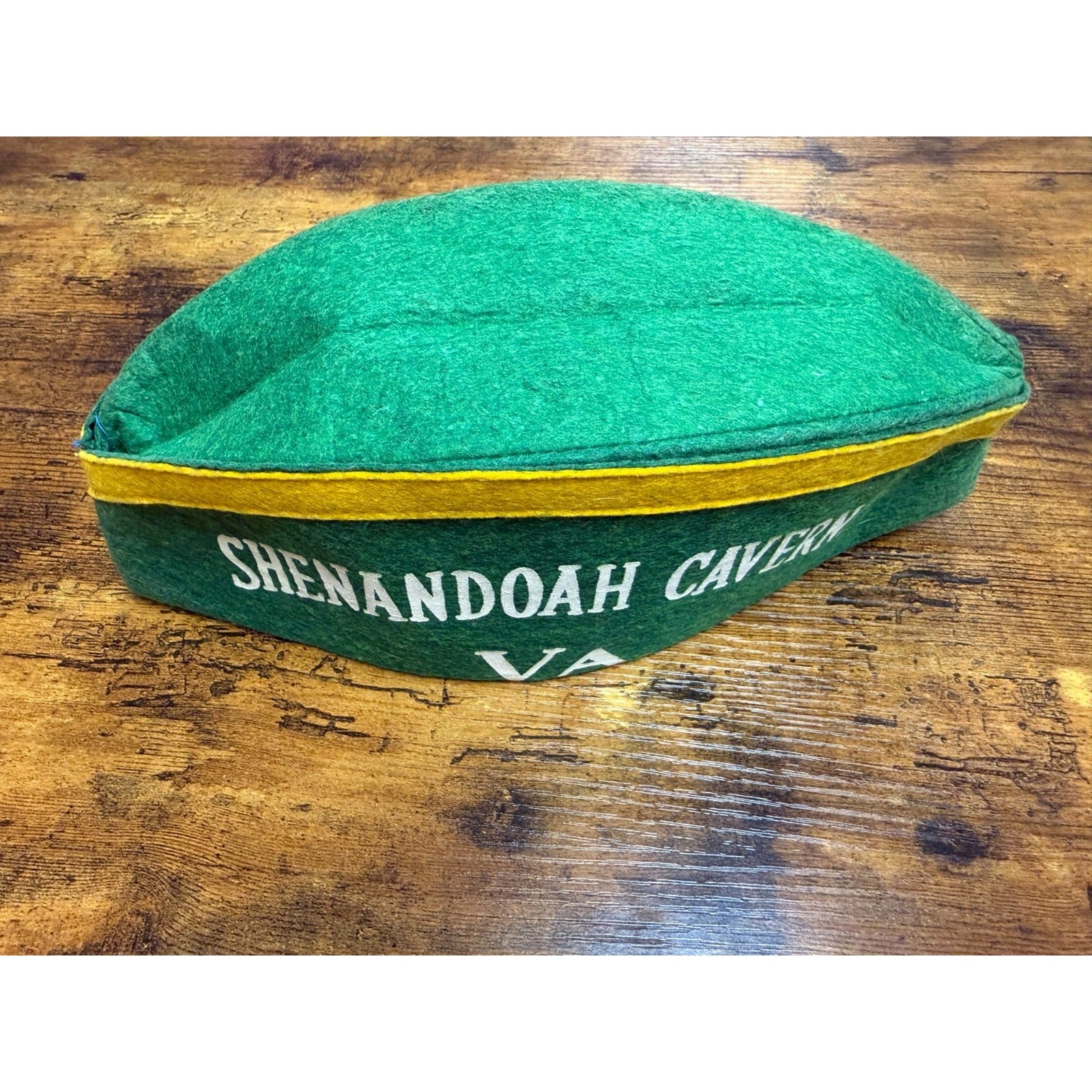 Vintage Shenandoah Caverns, Va felt hat