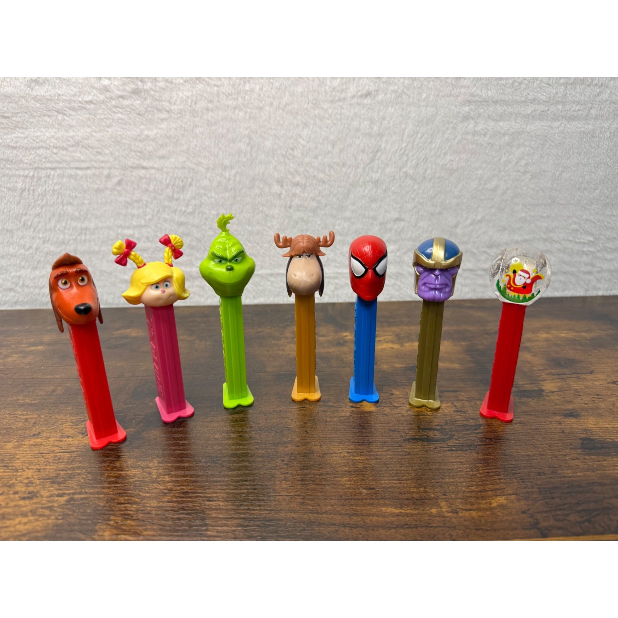 Lot of pez dispensers
