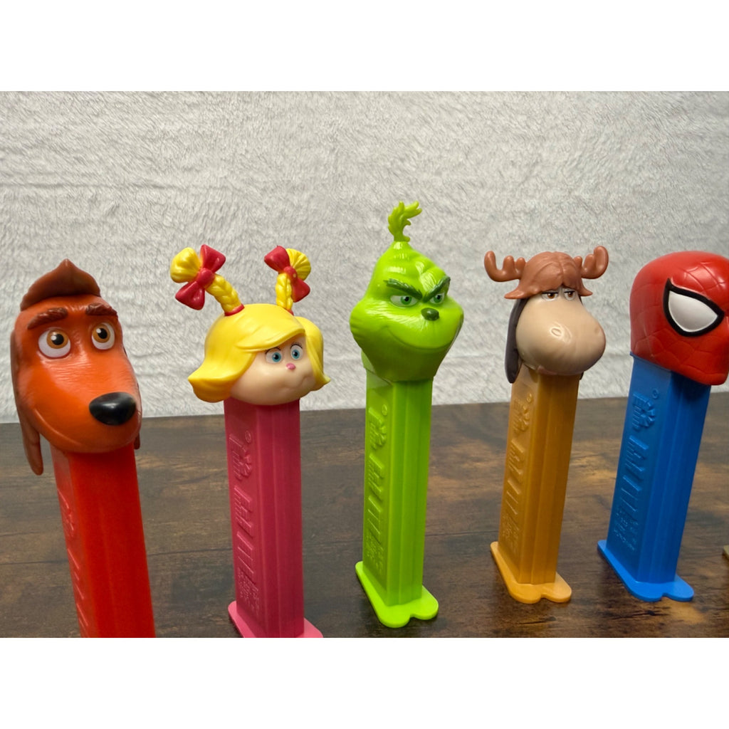 Lot of pez dispensers