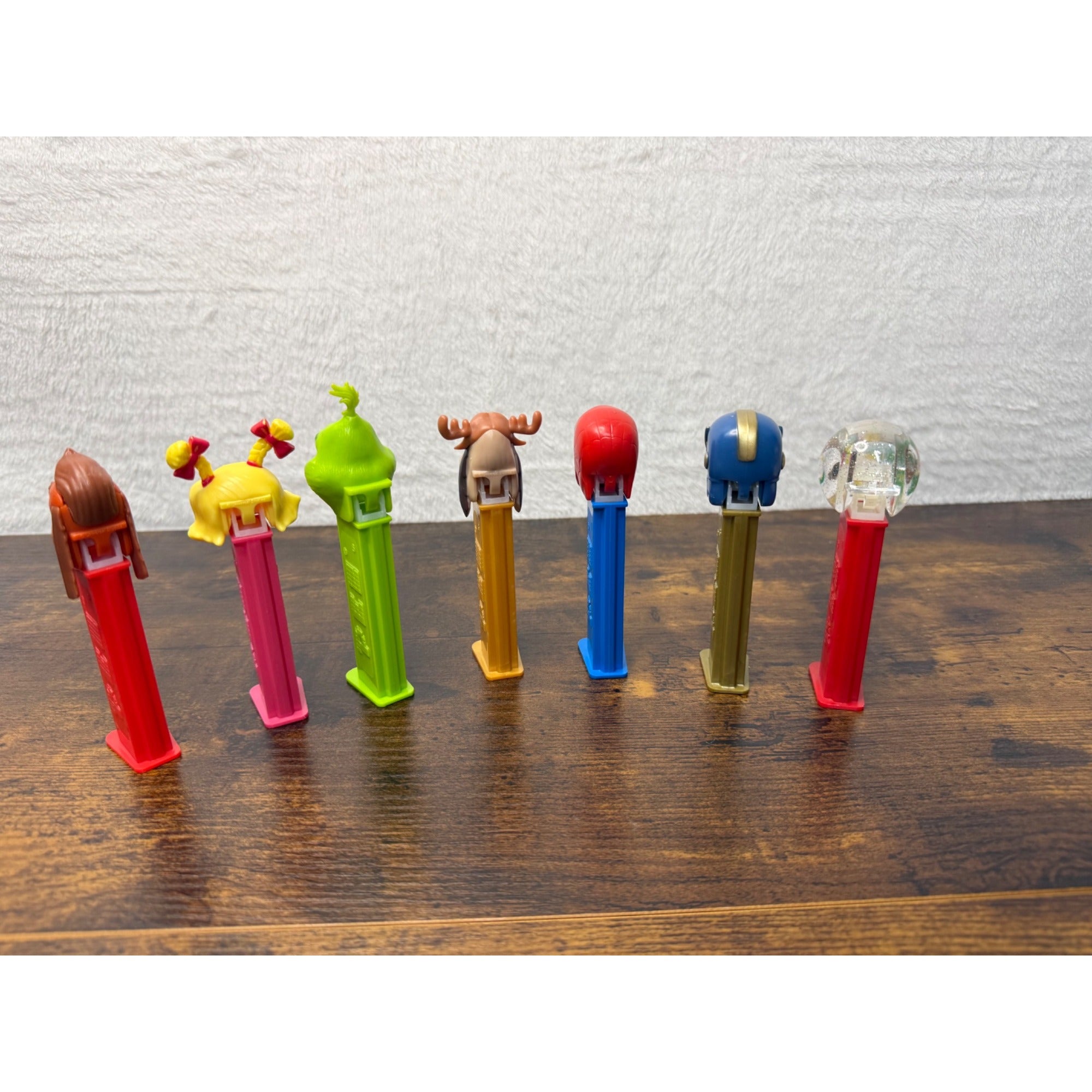 Lot of pez dispensers