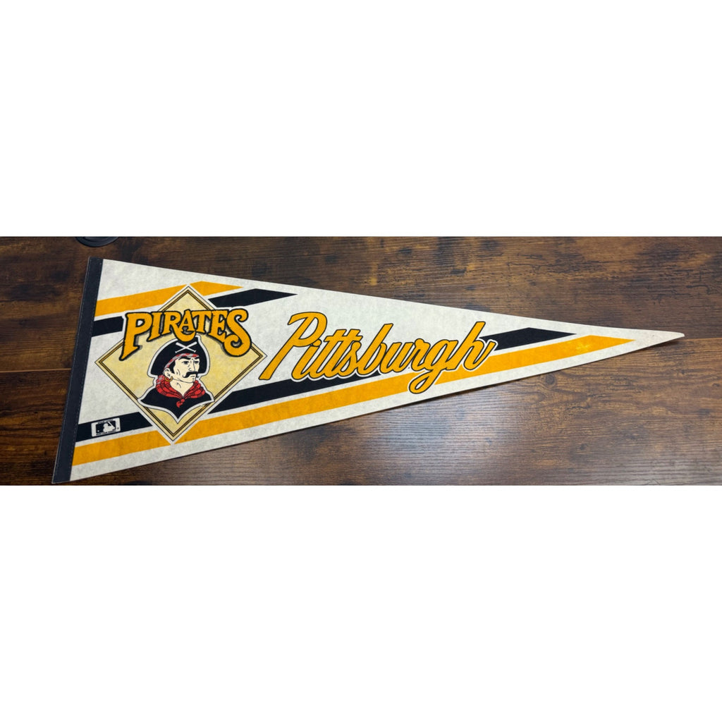 Vintage Pittsburgh Pirates MLB Felt Pennant Logo & Bold Graphics 29.5 inches