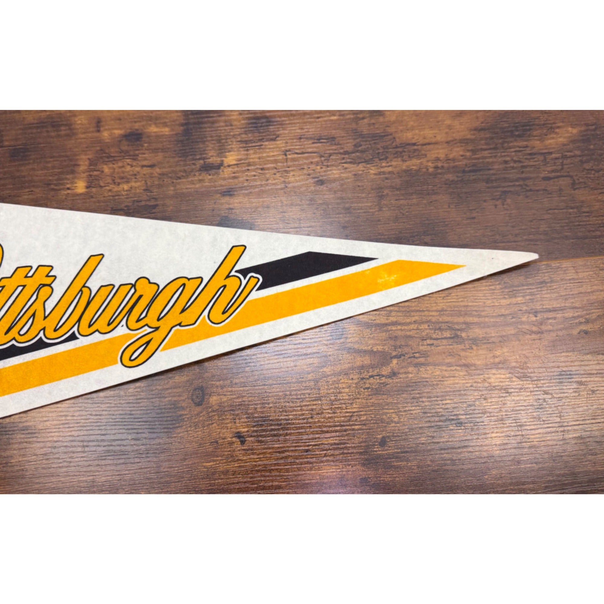 Vintage Pittsburgh Pirates MLB Felt Pennant Logo & Bold Graphics 29.5 inches