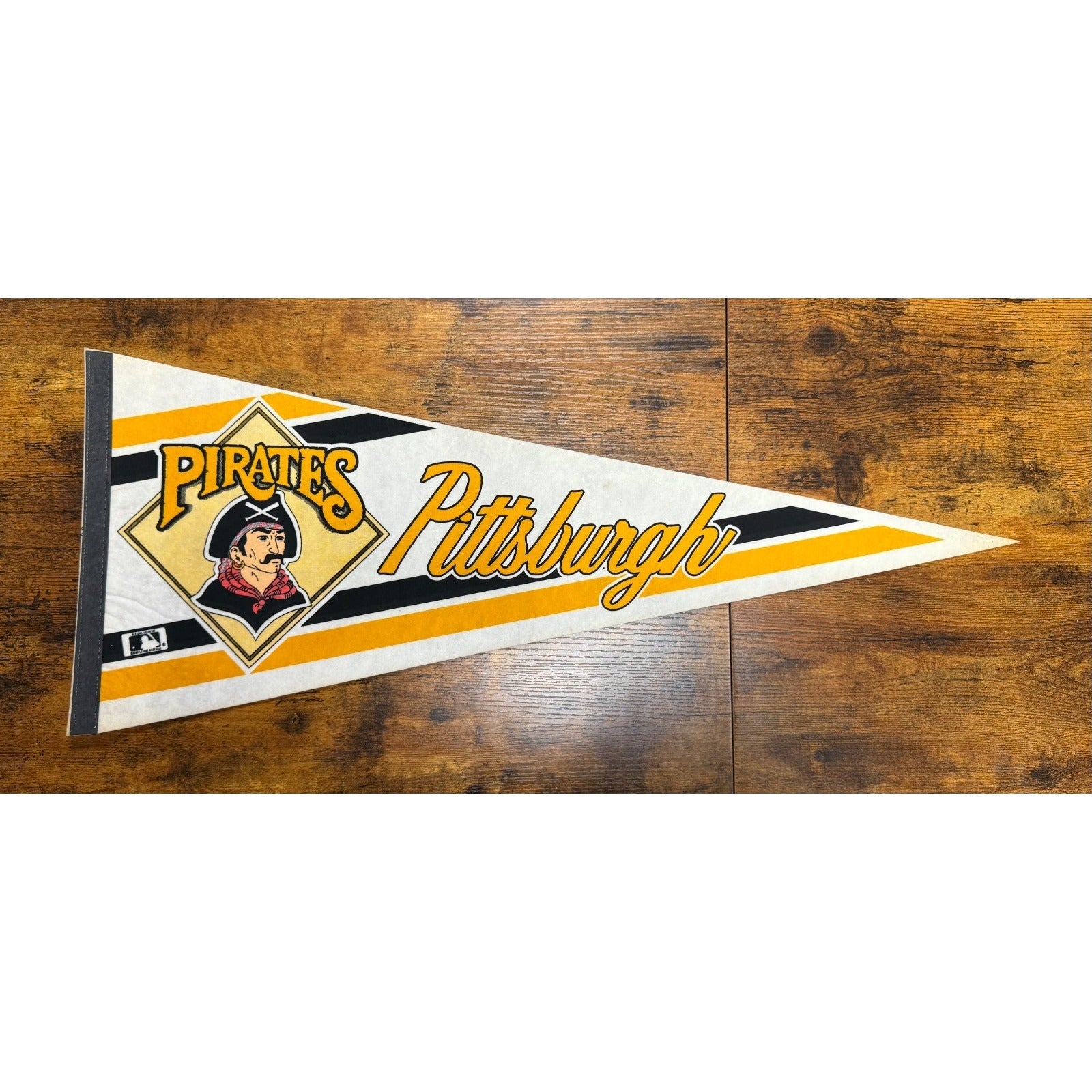 Vintage MLB Pittsburgh Pirates pennant