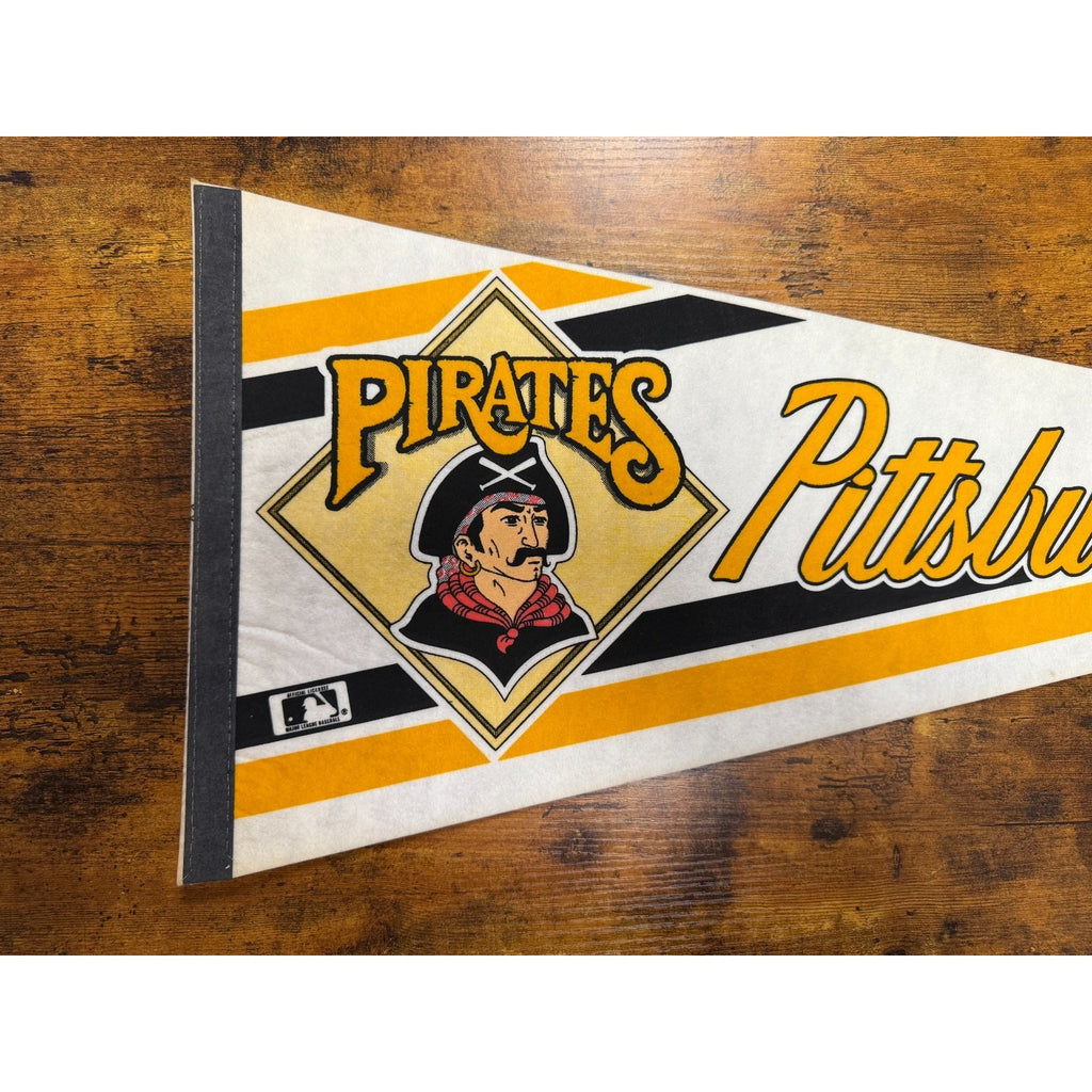 Vintage MLB Pittsburgh Pirates pennant