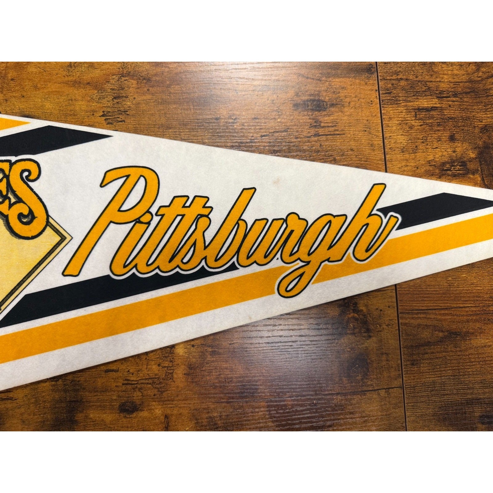 Vintage MLB Pittsburgh Pirates pennant