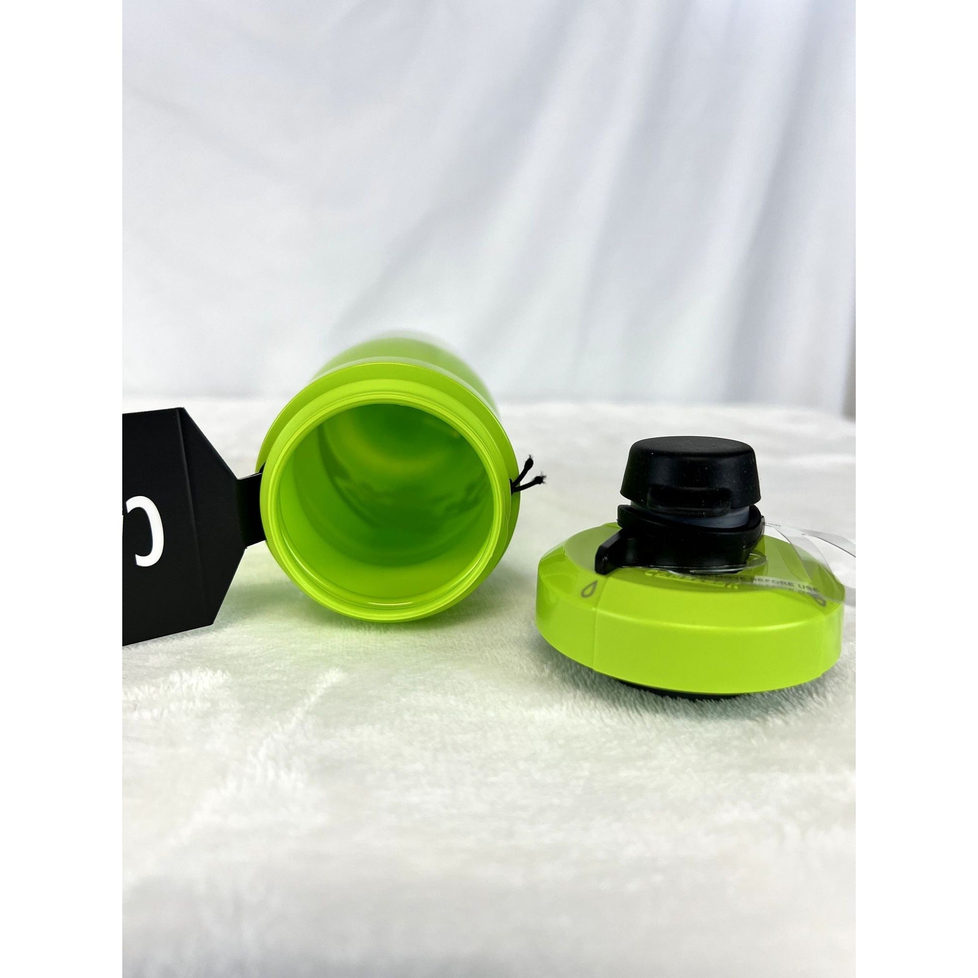 New! Camelbak line green Dirt Series Podium 21 oz water bottle