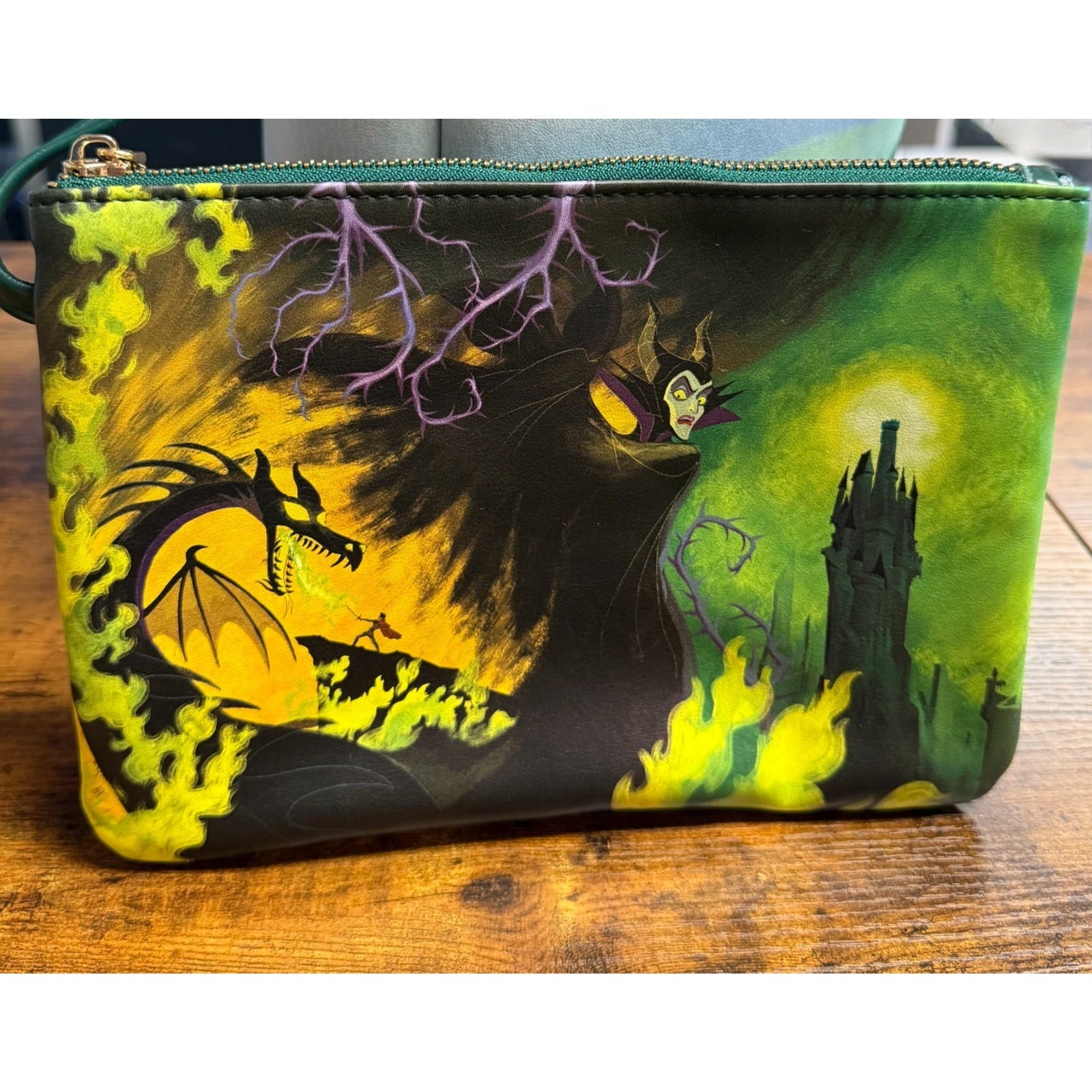 NEW Disney Sleeping beauty hand bag with matching Maleficent change purse