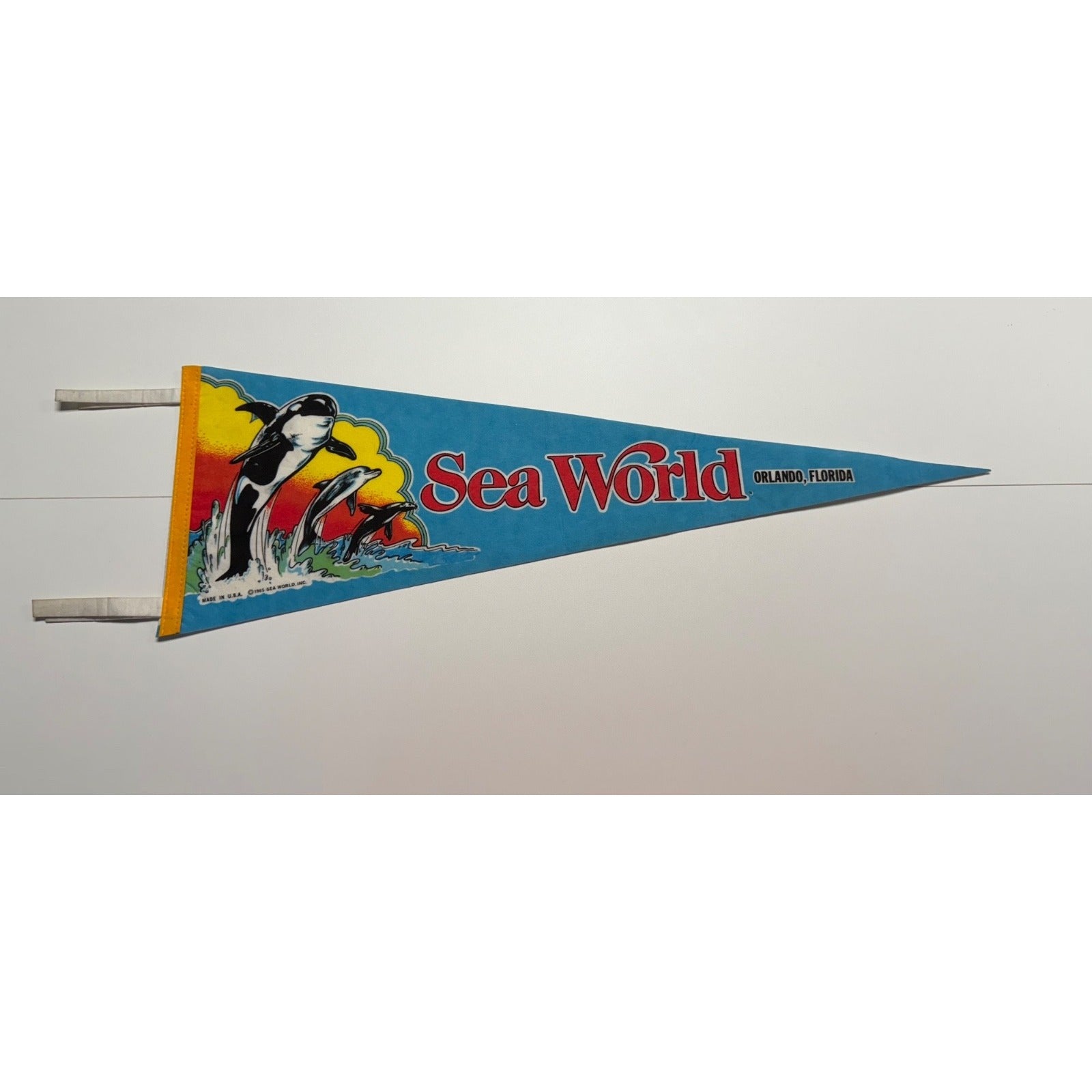 Vintage 1985 Sea World Orlando, Florida pennant Made in USA