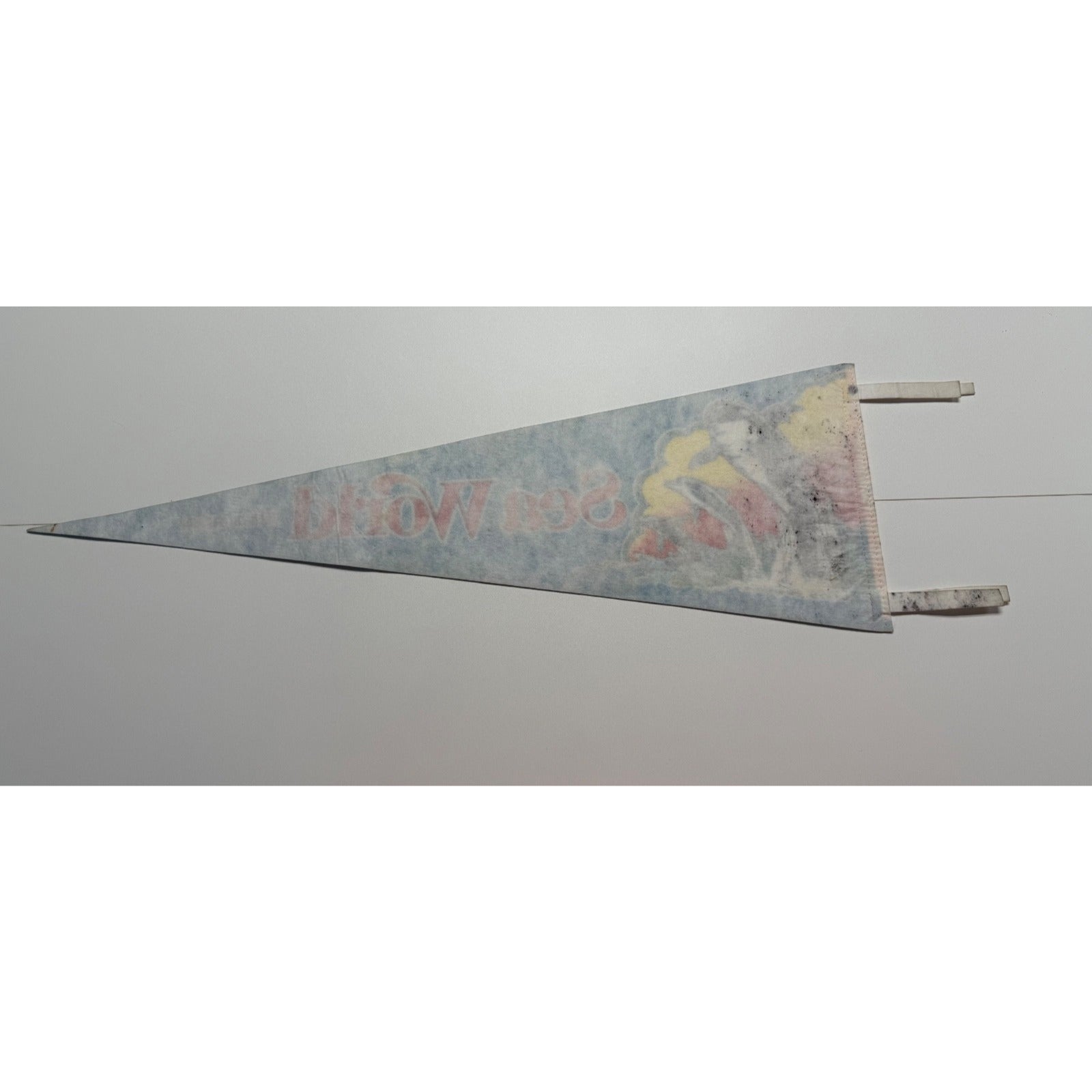 Vintage 1985 Sea World Orlando, Florida pennant Made in USA