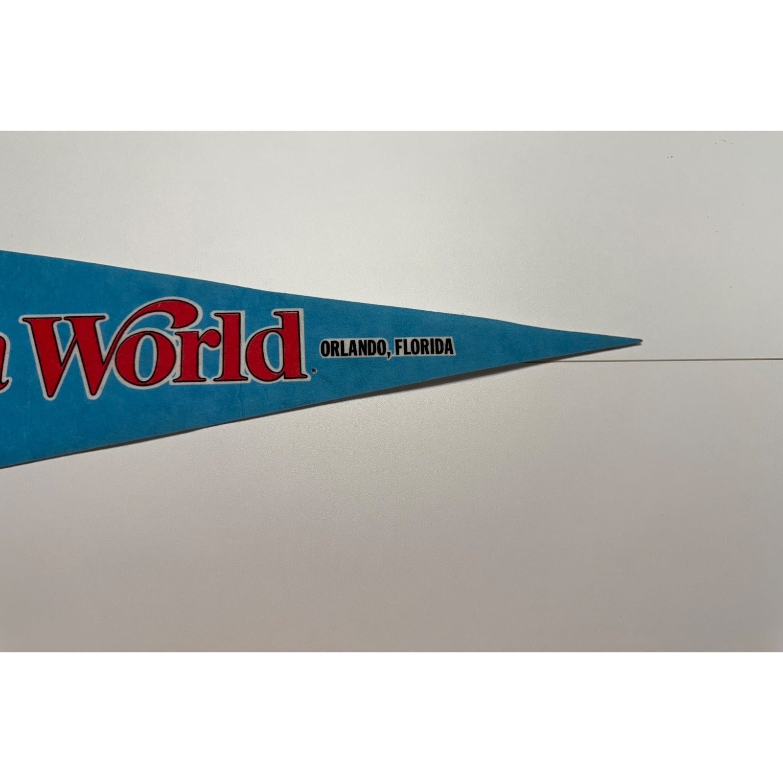 Vintage 1985 Sea World Orlando, Florida pennant Made in USA