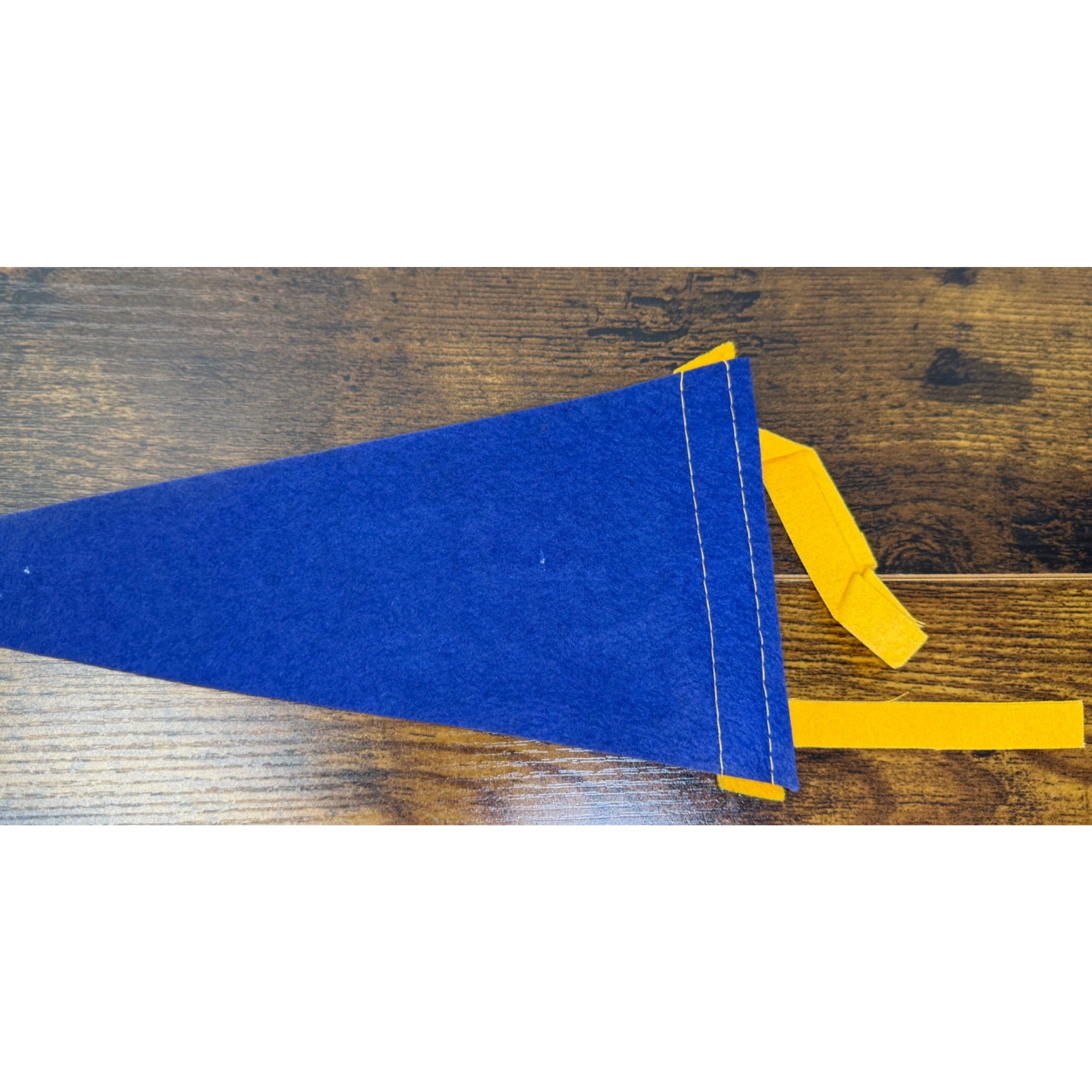 Vintage Williamsburg VA Felt Pennant With Royal Governors Palace Illustration