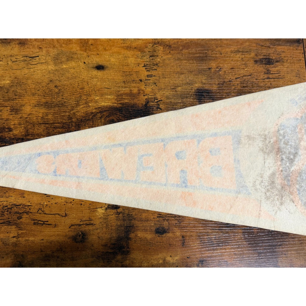 Vintage MLB Milwaukee Brewers pennant