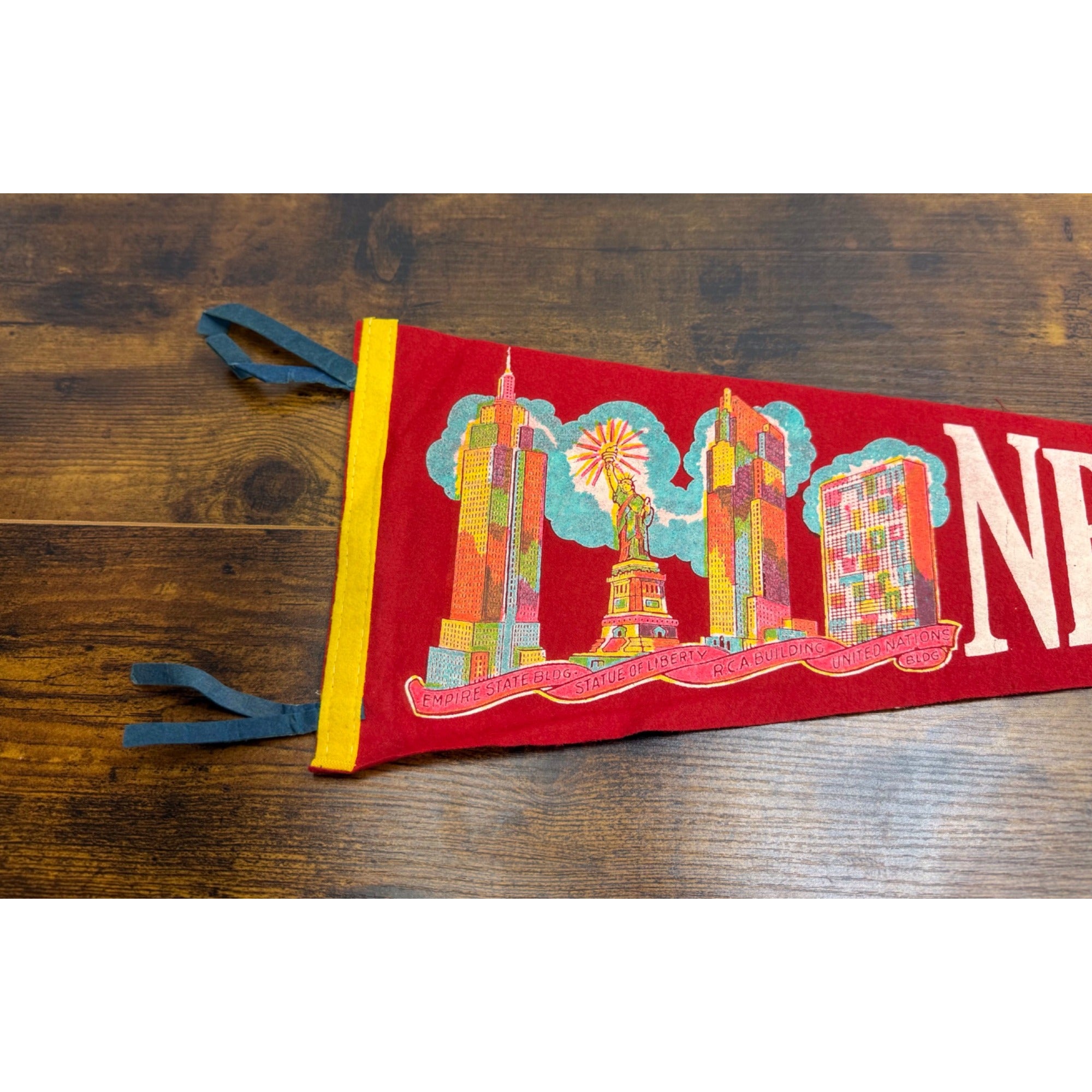 Vintage New York City Felt Pennant Empire State Building 26 inches