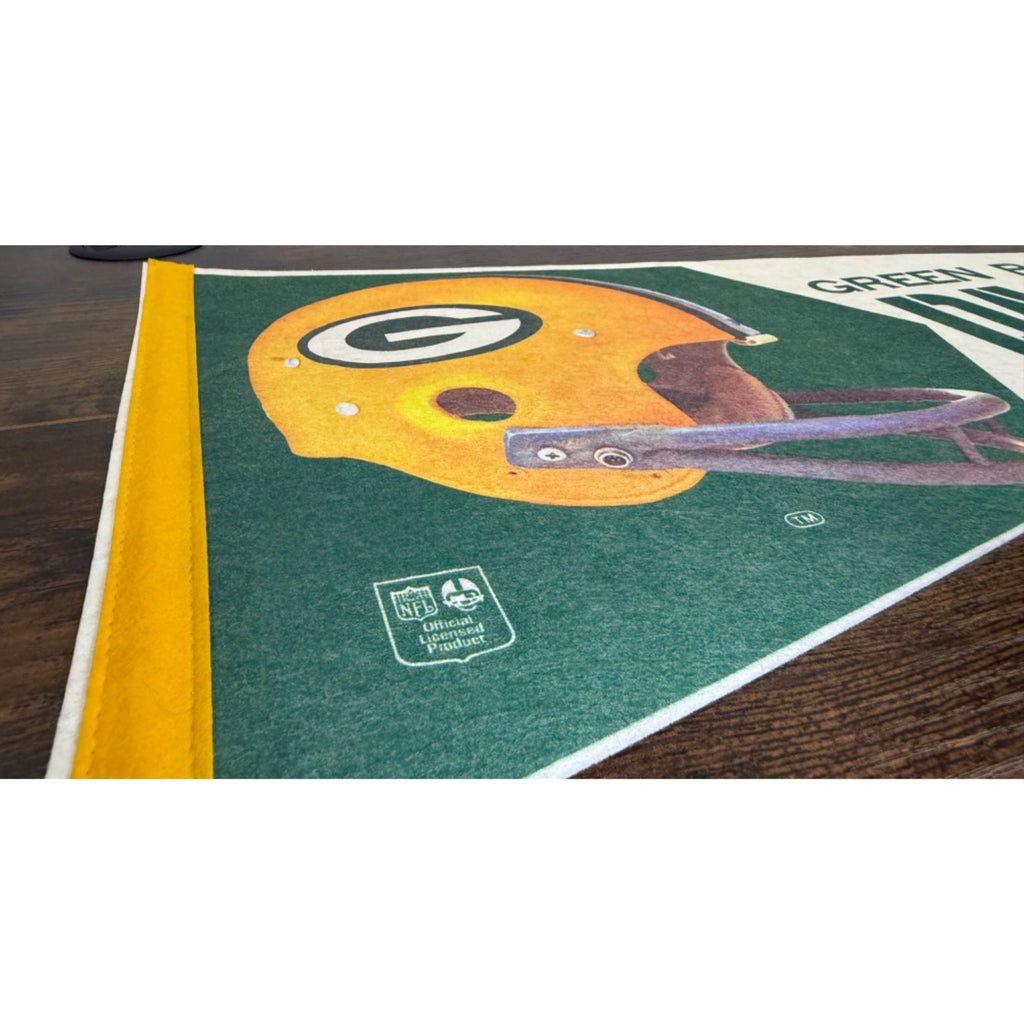 Vintage NFL Green Bay Packers NFL Licensed Pennant With Team Helmet Design