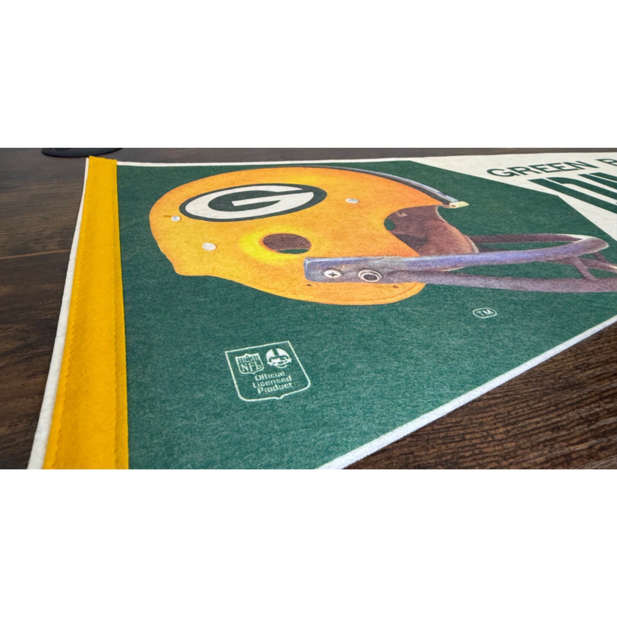 Vintage NFL Green Bay Packers NFL Licensed Pennant With Team Helmet Design