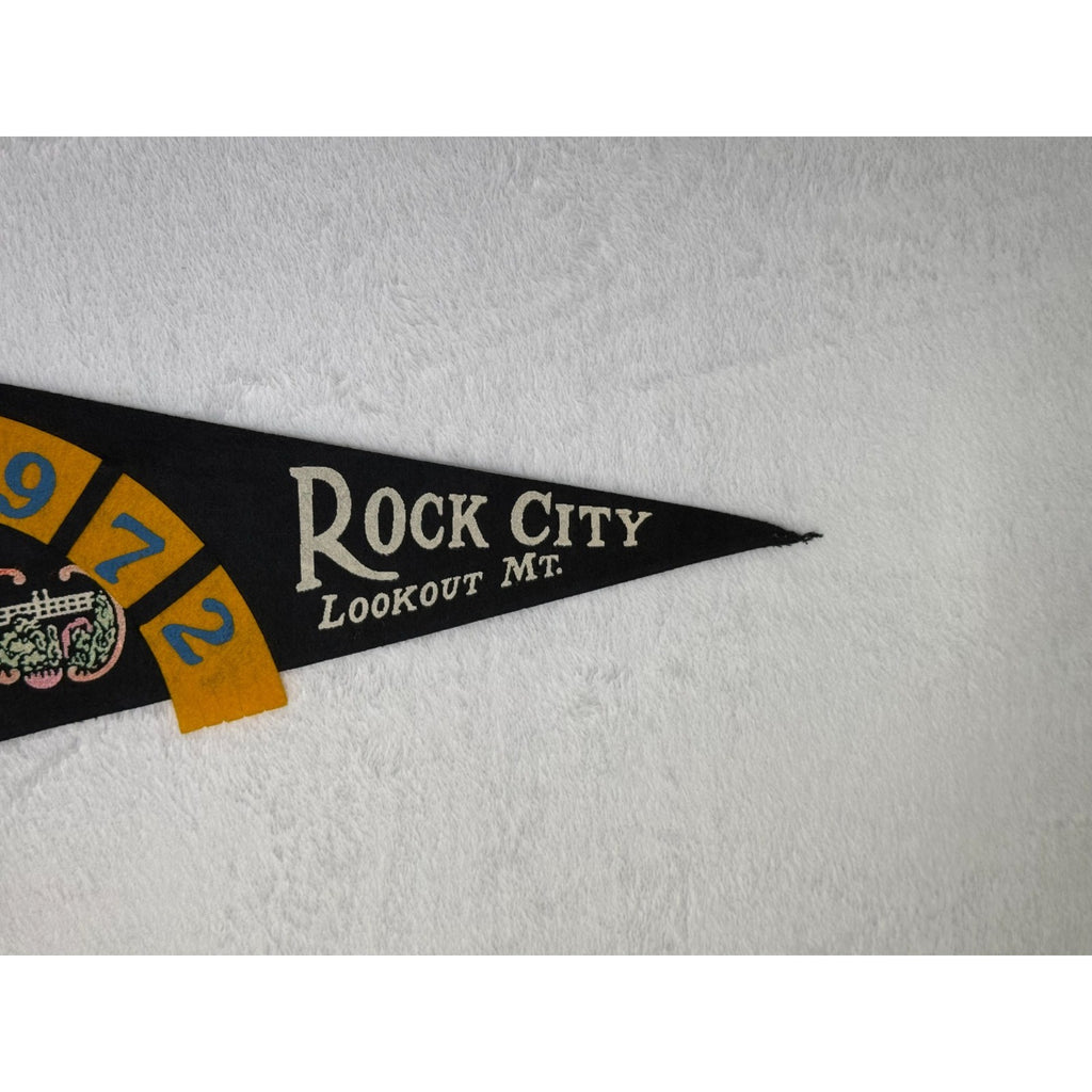 Vintage 1972 Rock City Lookout Mt. pennant