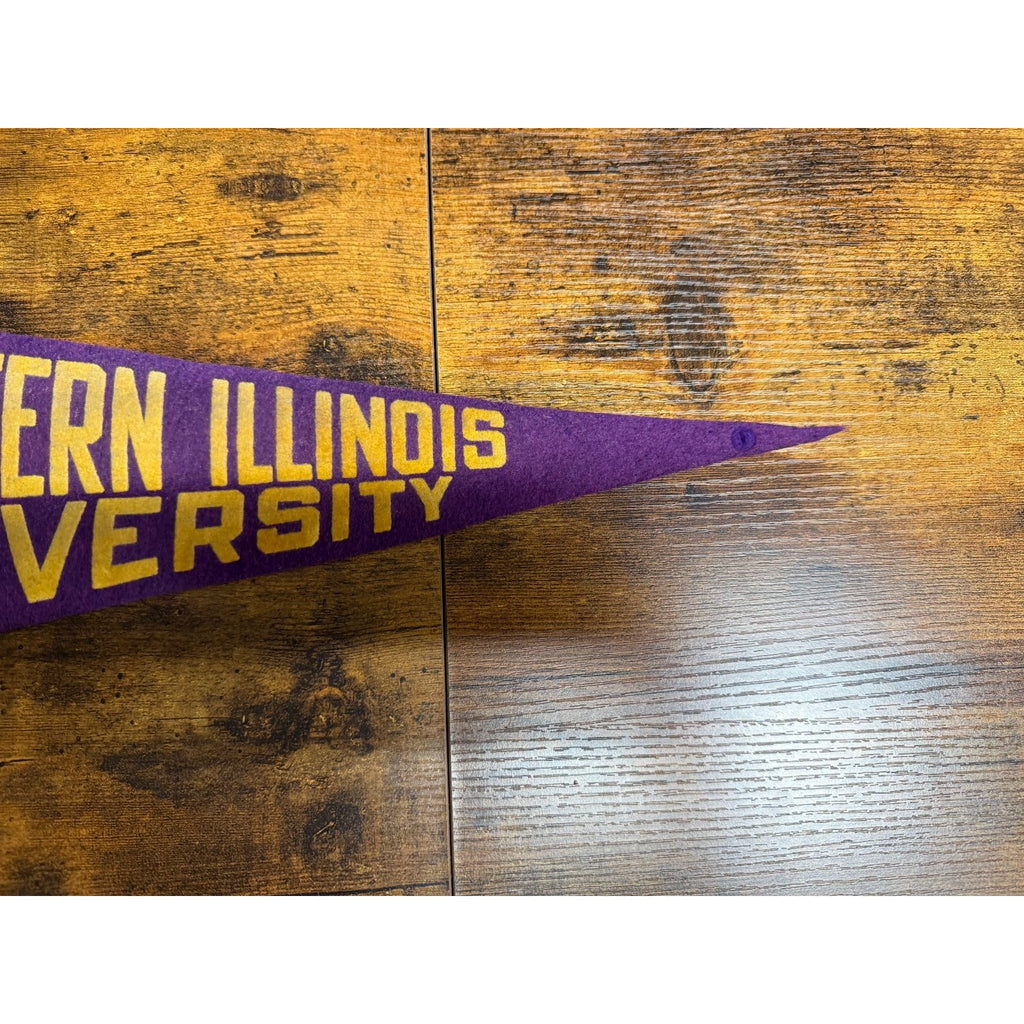 Vintage Western Illinois University pennant