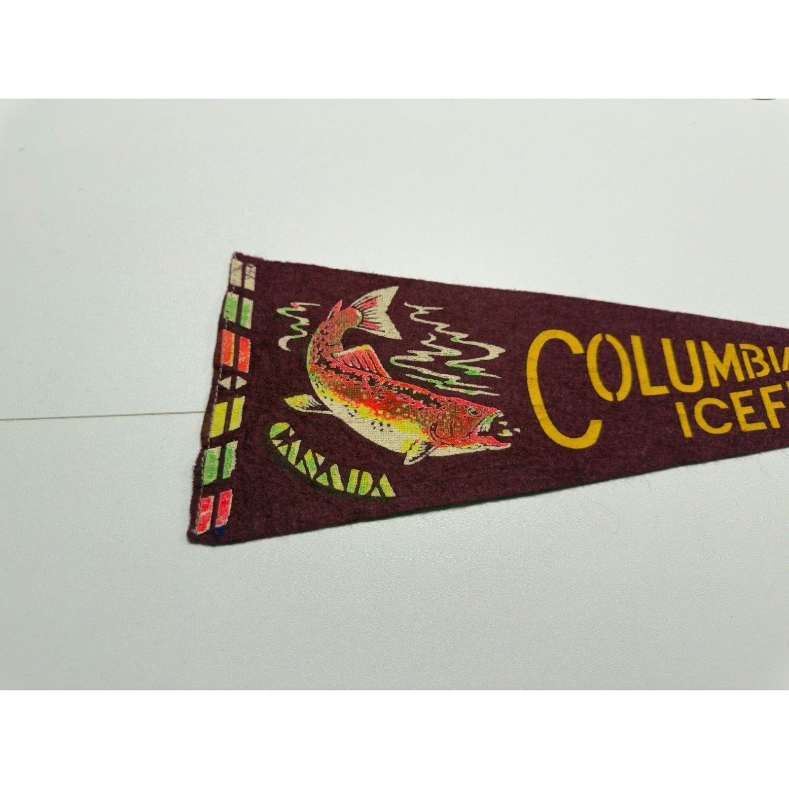 Vintage Columbia Icefields Alta. Canada pennant